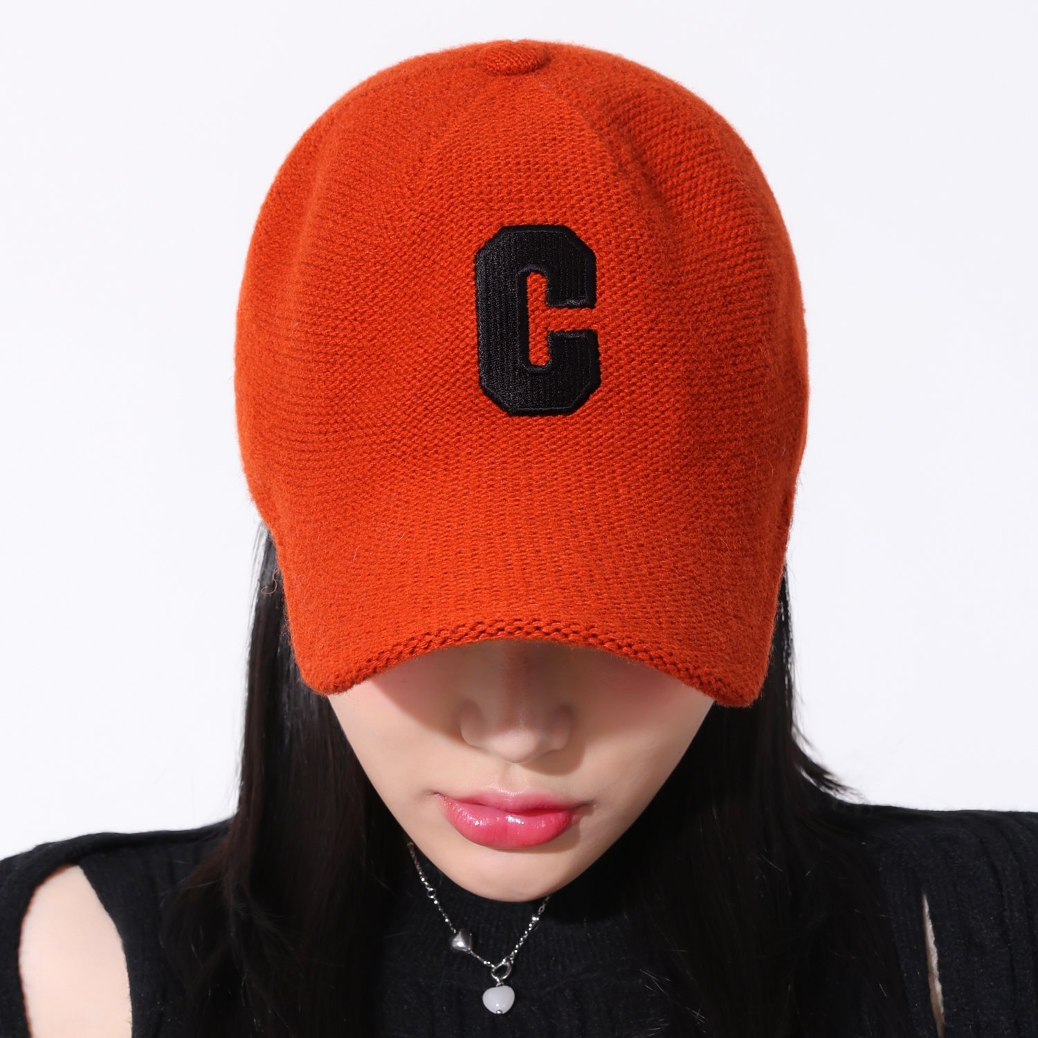 국내생산 여성 겨울 캡모자 부드러운 울 니트 볼캡 c로고 모자 상세 이미지 1